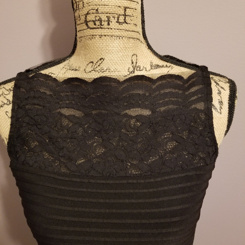 Dress - Picture 5 of 8